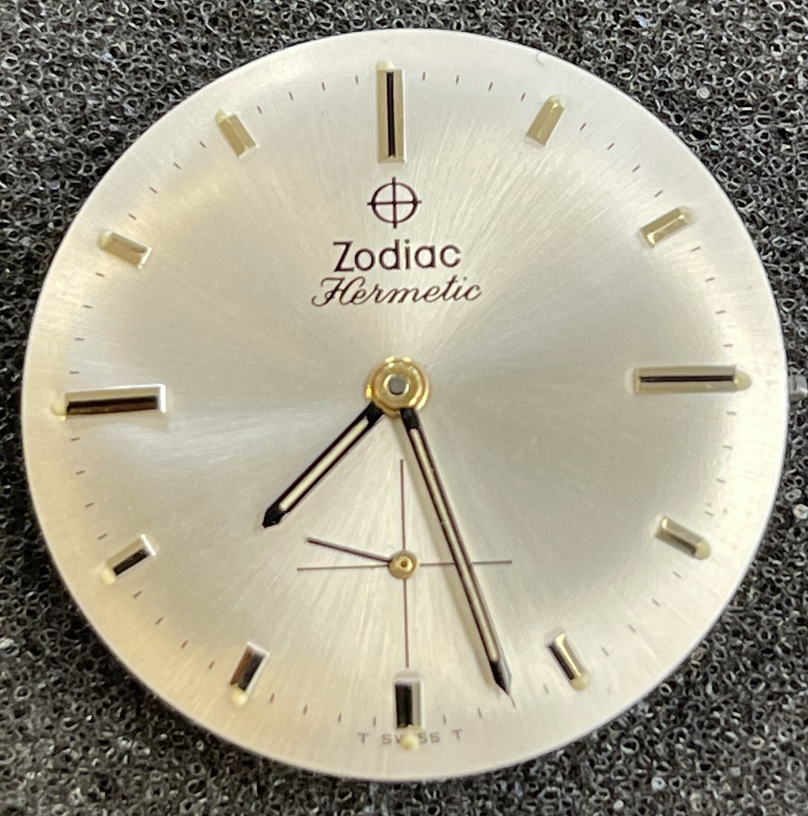 Vintage Zodiac Hermetic Olympus Cal. FHF18 Movement & Dial..TJ457
