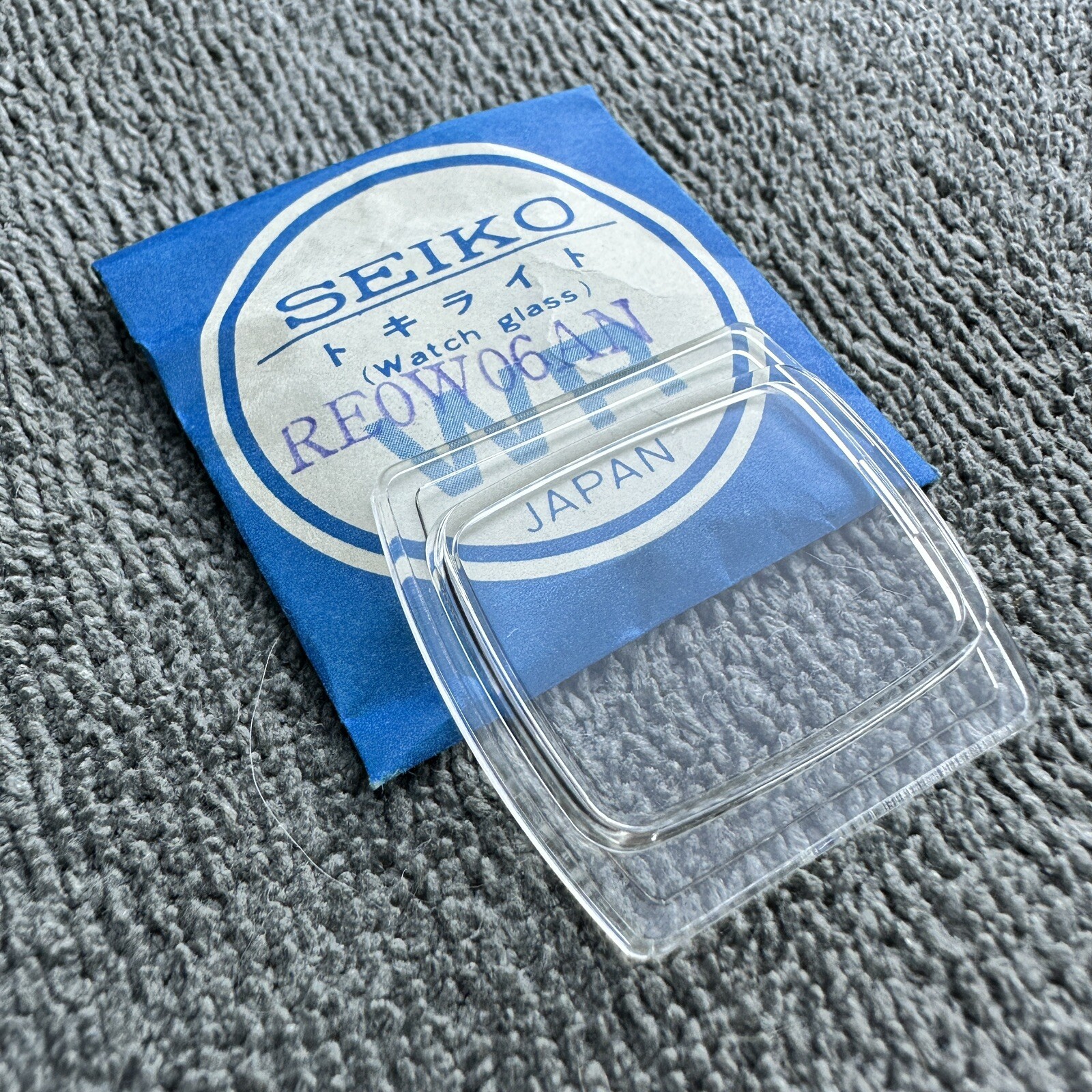 NOS GENUINE CRYSTAL FOR SEIKO DX M880 6106-5400 6106-5410 6106-5419 RE0W06AN