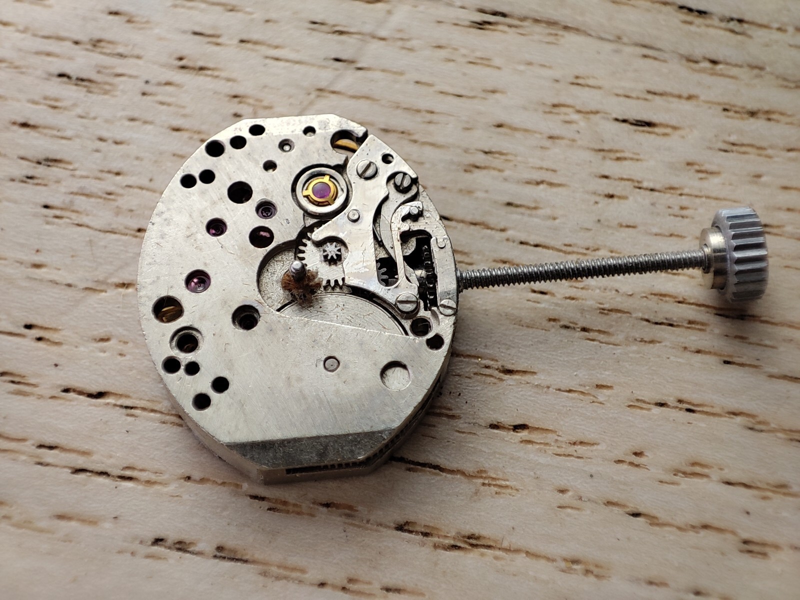 Watch movement – 12.8 mm x 15.4 mm – for parts and spares – running