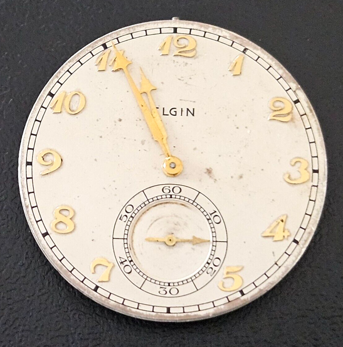 1933 ELGIN 495 OF 12s 17J WATCH MOVEMENT LOT.124