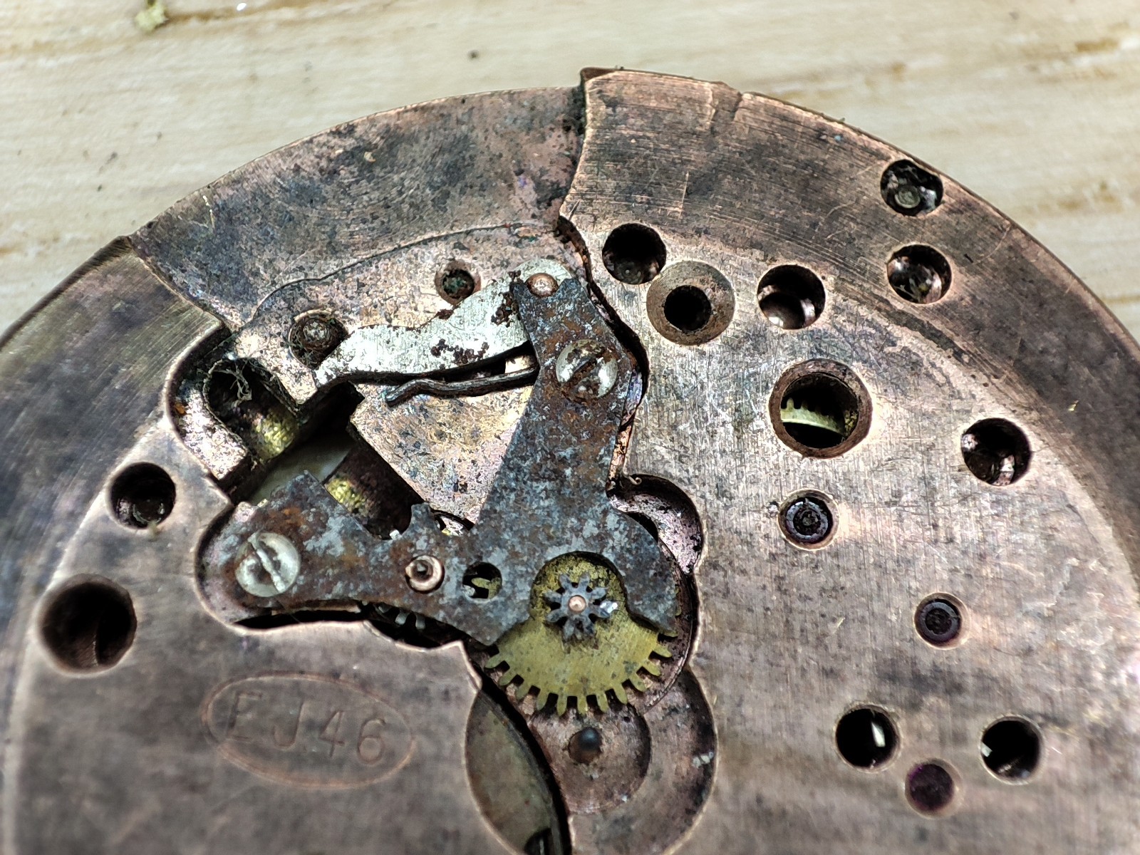 ej46 juillard Watch movement – 28.9 mm – for parts and spares