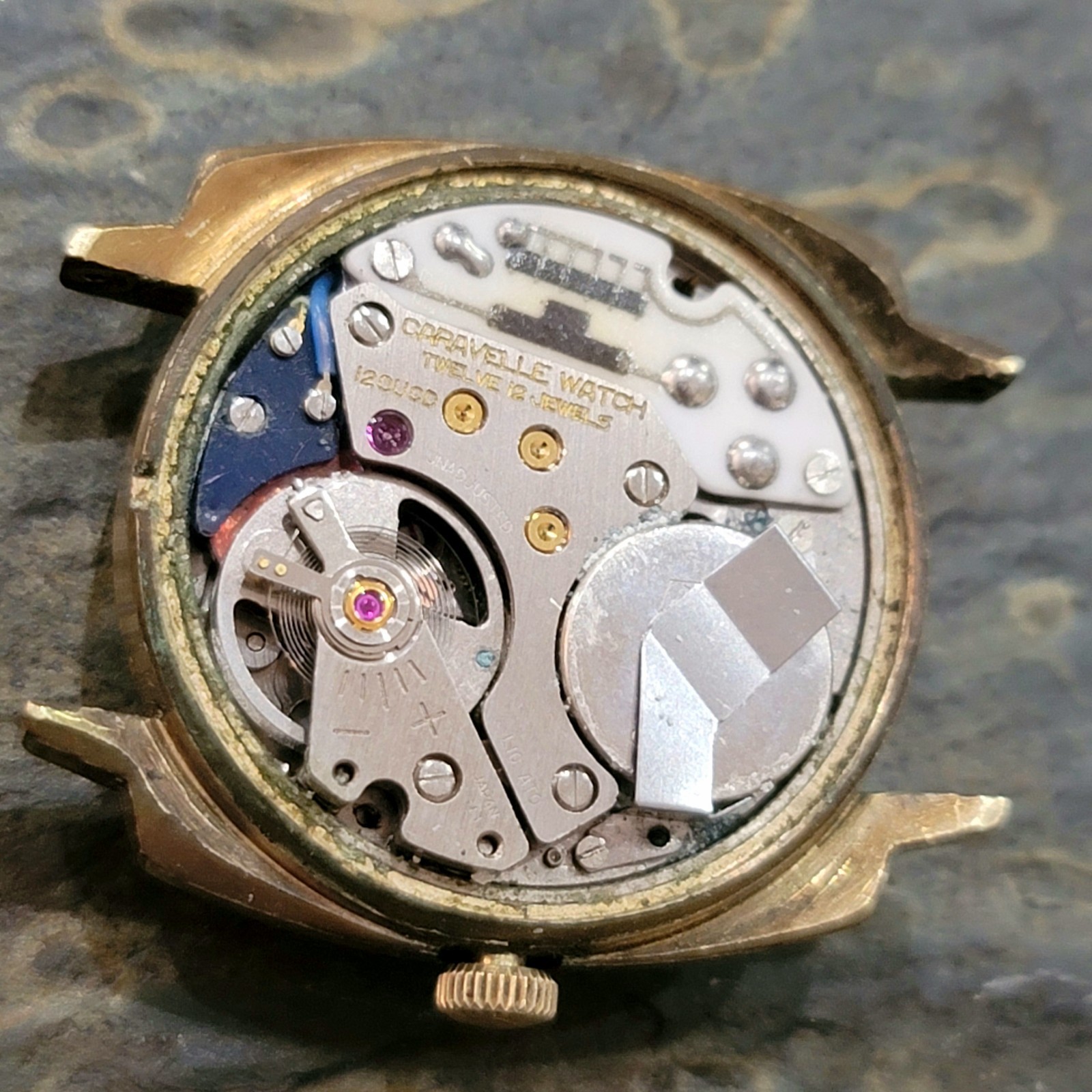 Caravelle Bulova Transistorized 12UCD Electric Date Watch – For Repair – SB805