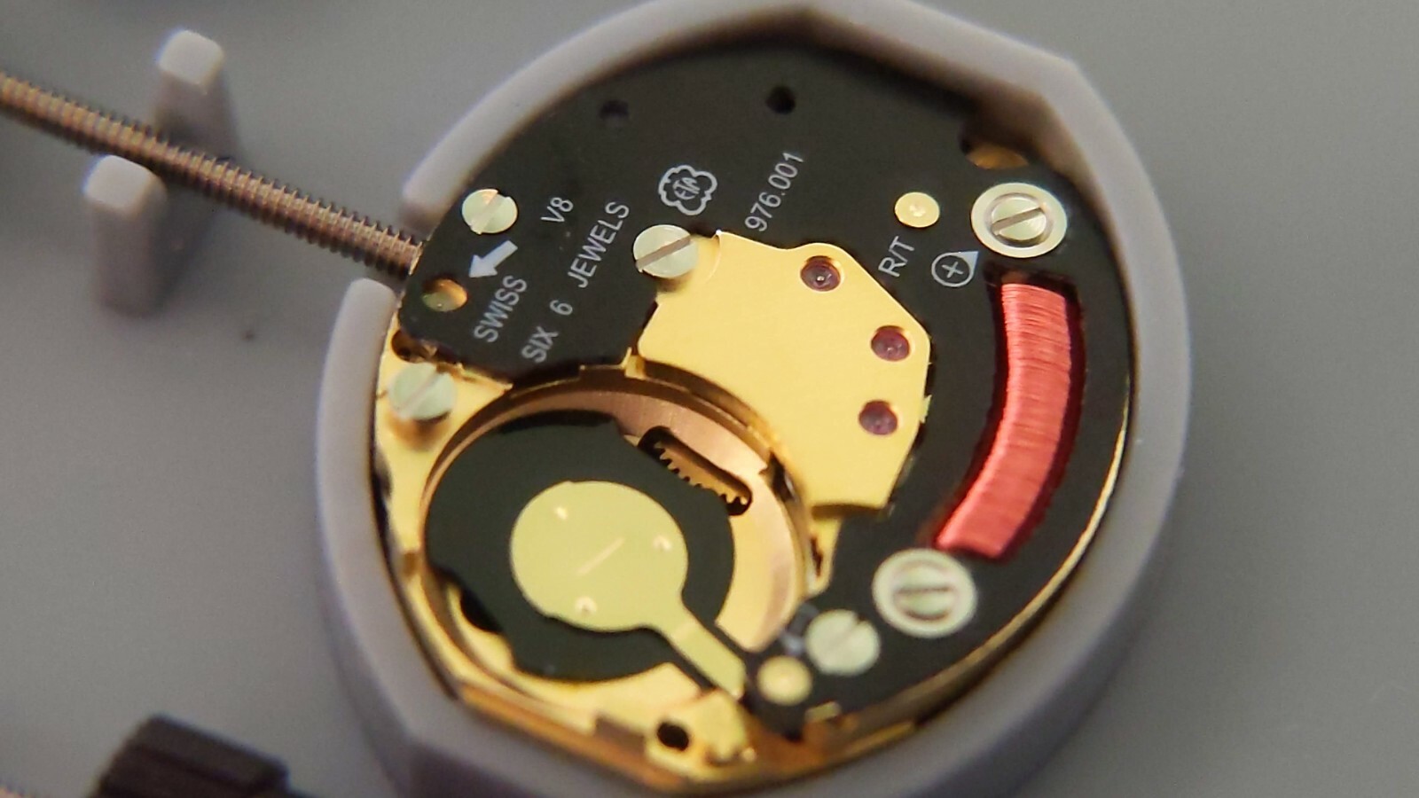 ETA 976.001 watch movement SS1 V8 Aig 1 (H1) NEW yellow 2 hands SS1