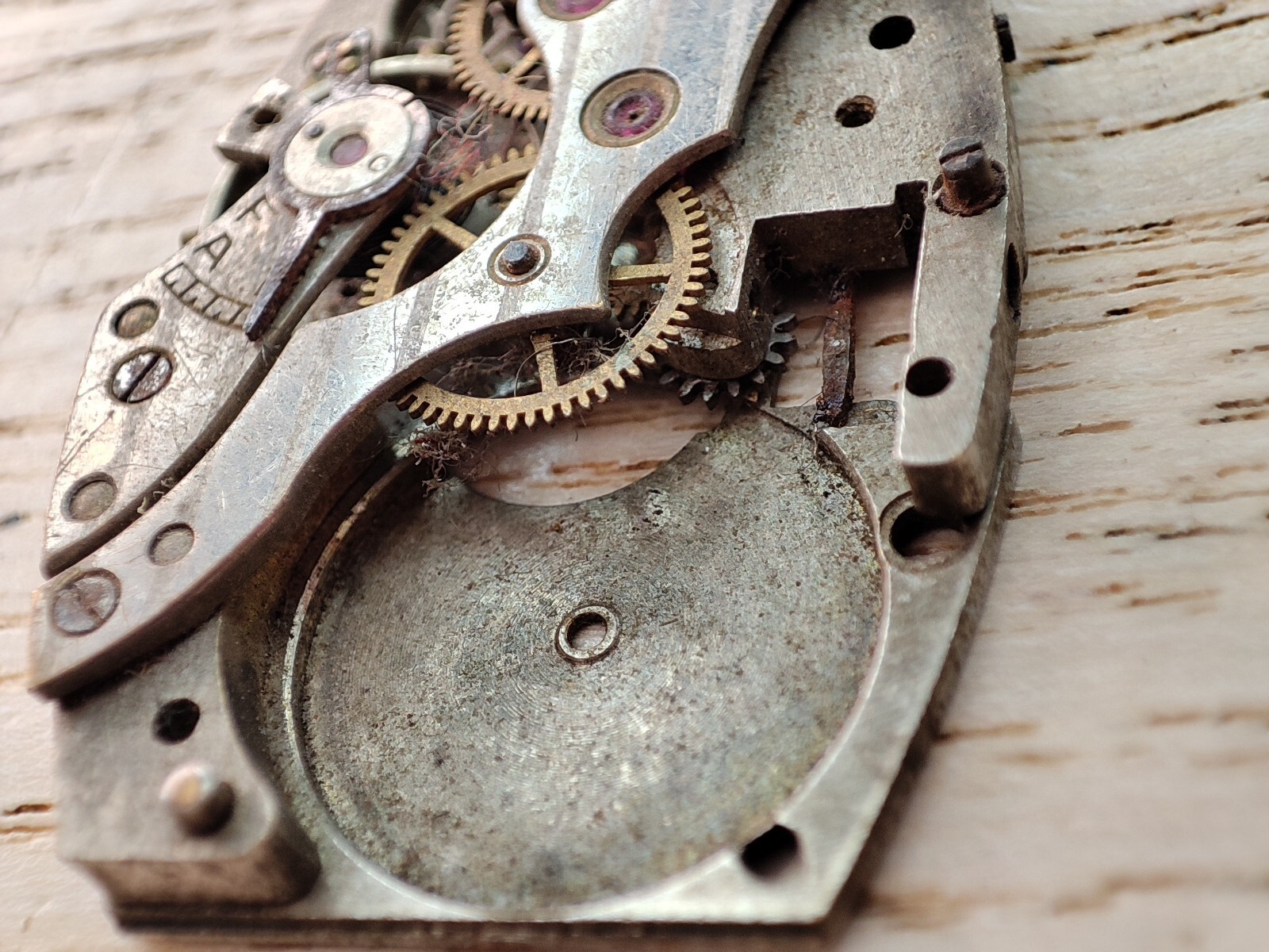 Meyer und Stüdeli Roamer Watch movement MST 302 – 19.7 mm – for parts and spares