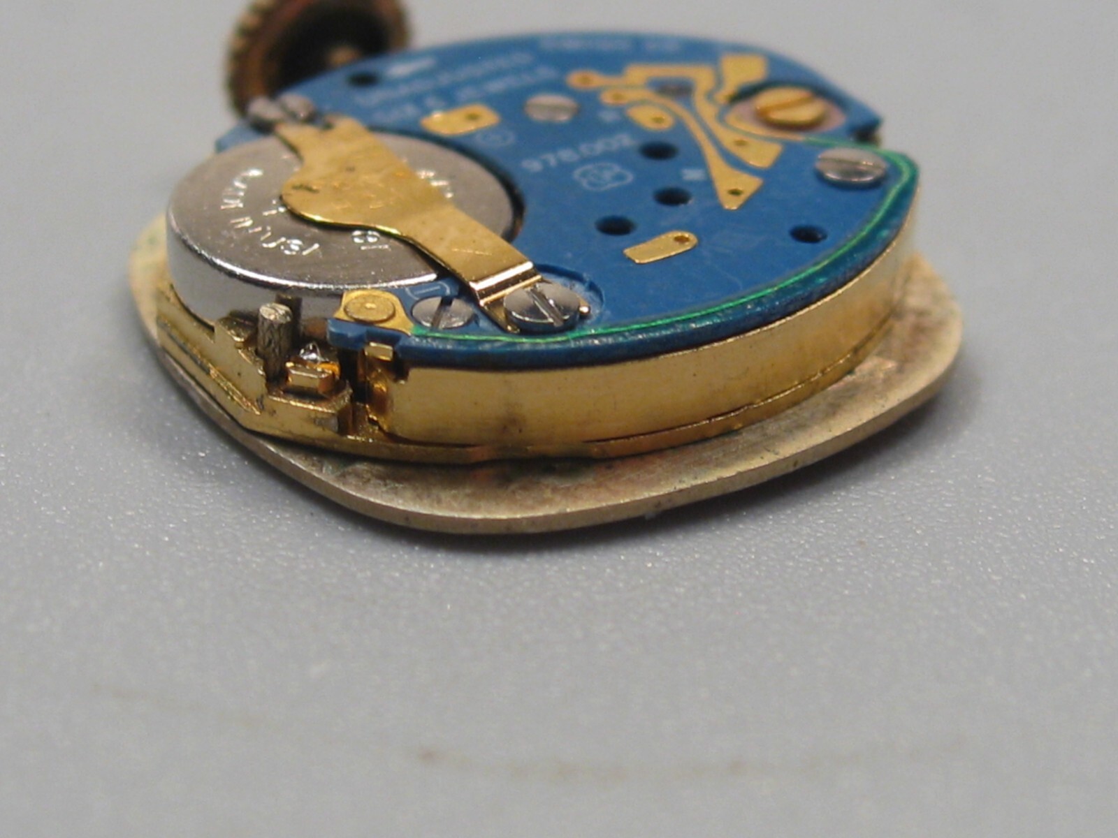 OMEGA Watch Movement. 6 Jewel, Quartz, Swiss Dial, Hands, Crown. Un-tested.