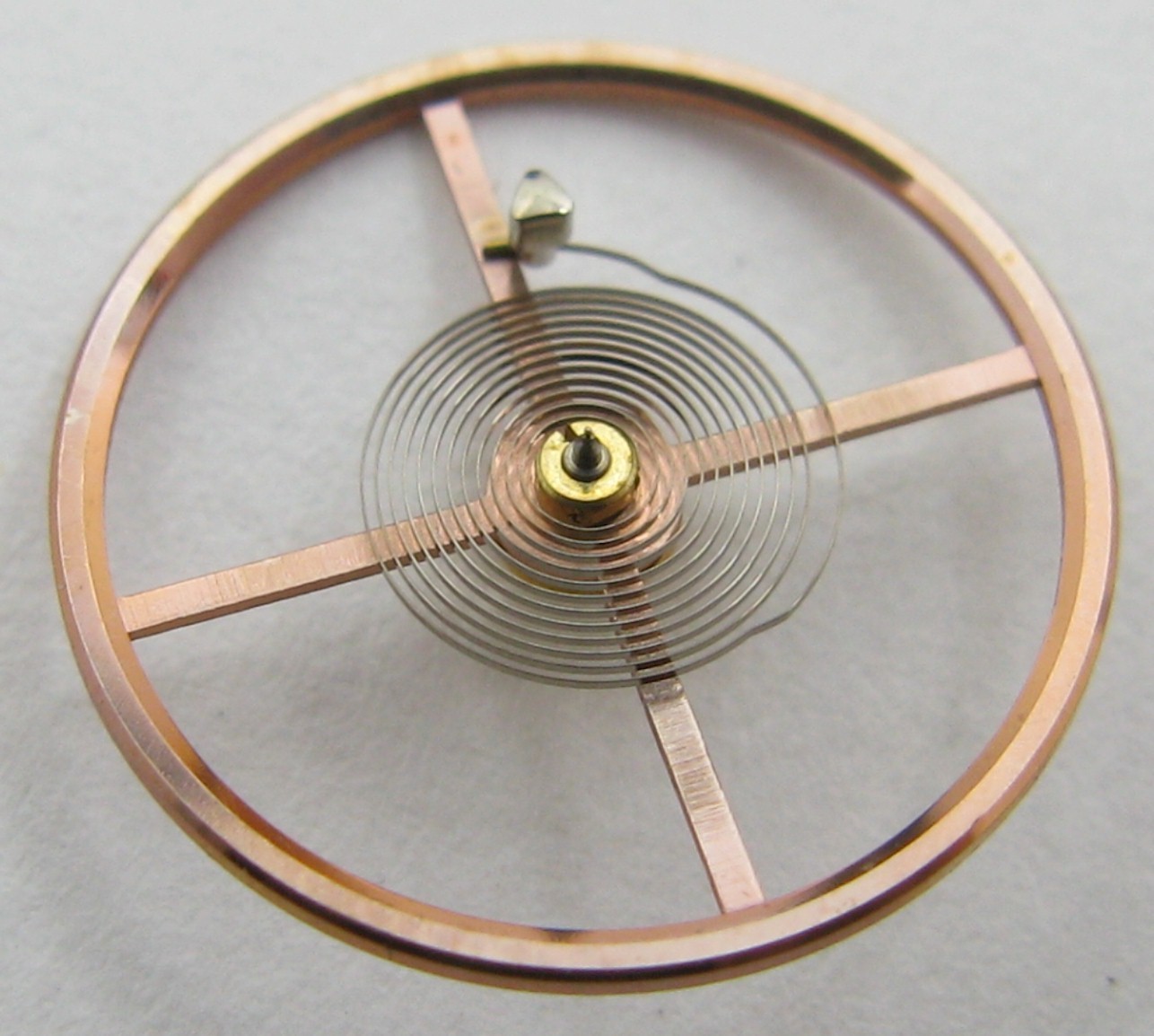 Omega 550 17 jewels Watch movement part 1327 complete balance wheel