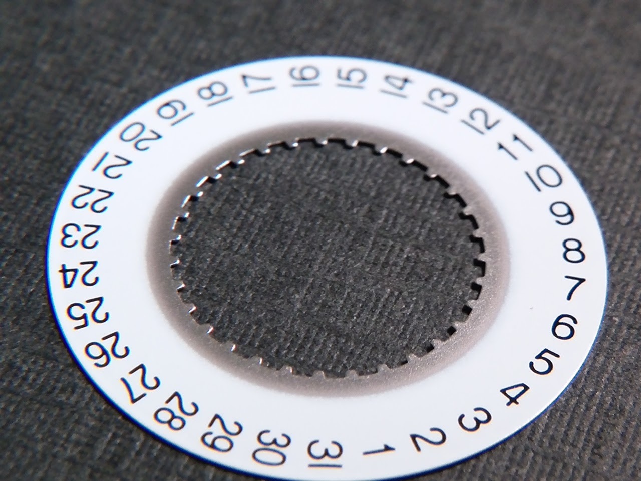 ORIGINAL NEW CALENDAR DISK AT 3 o”clock, WHITE for ETA caliber 955.412 (small)