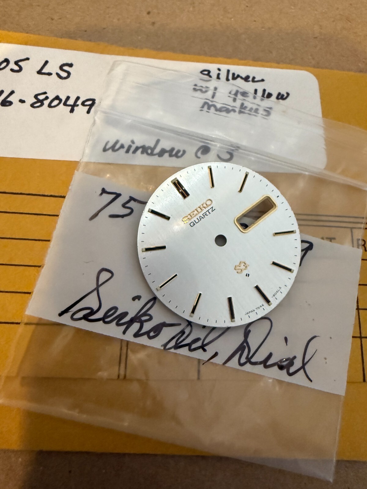 NEW VTG 1980’s Seiko Men’s Watch Dial Silver w/ Gold Markers SQ window 7546-8049