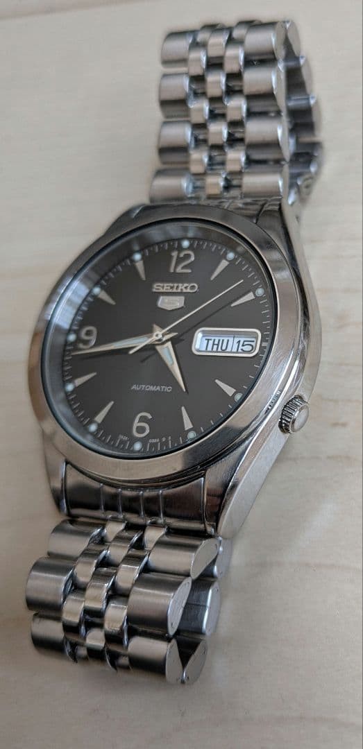 Seiko 5 movement replaced with a new one.