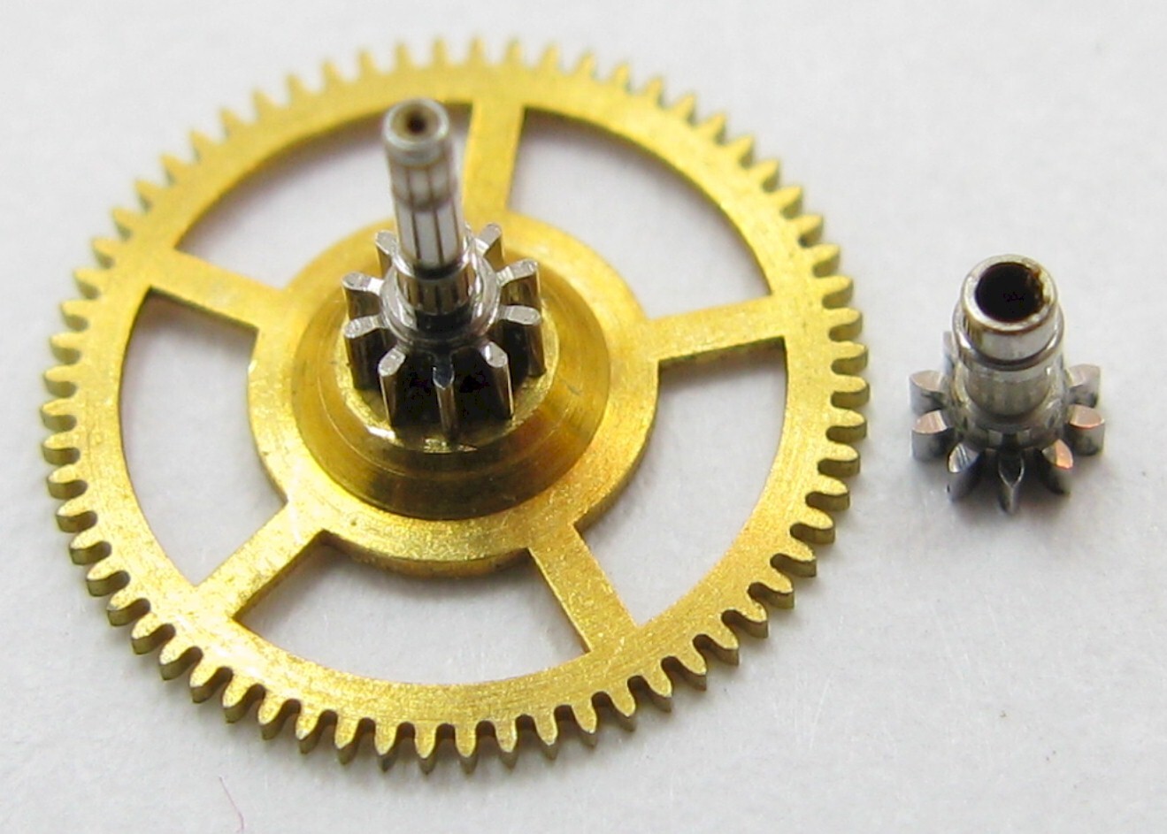IWC c 89 Watch Part: center wheel + cannon pinion h= 2.1 mm