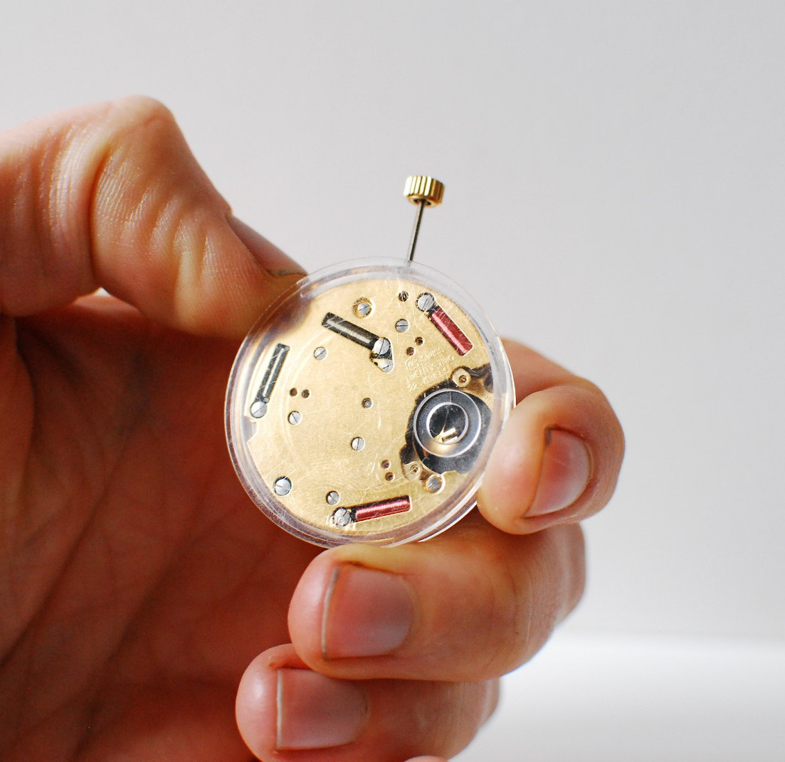 ETA QUARTZ MOVEMENT (251.272) – WITH STEM – UNTESTED