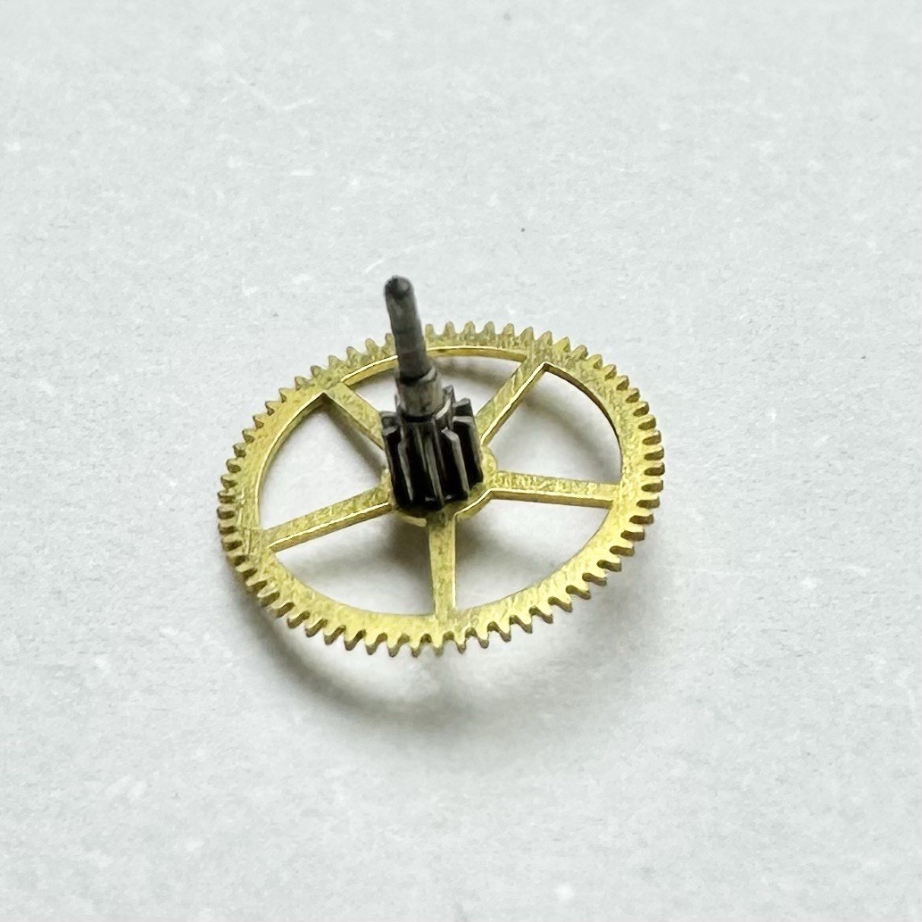NOS CENTER WHEEL & PINION FOR QUEEN SEIKO SEIKOSHA 23j