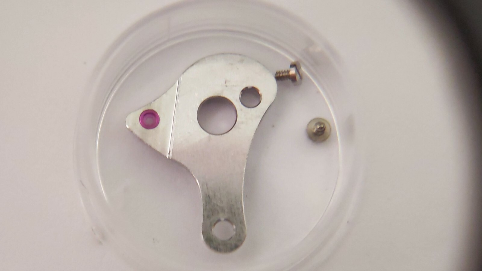 Lecoultre K866 small BRIDGE AND 2 SCREWS great condition, pre-o. PART NAME UNKNO
