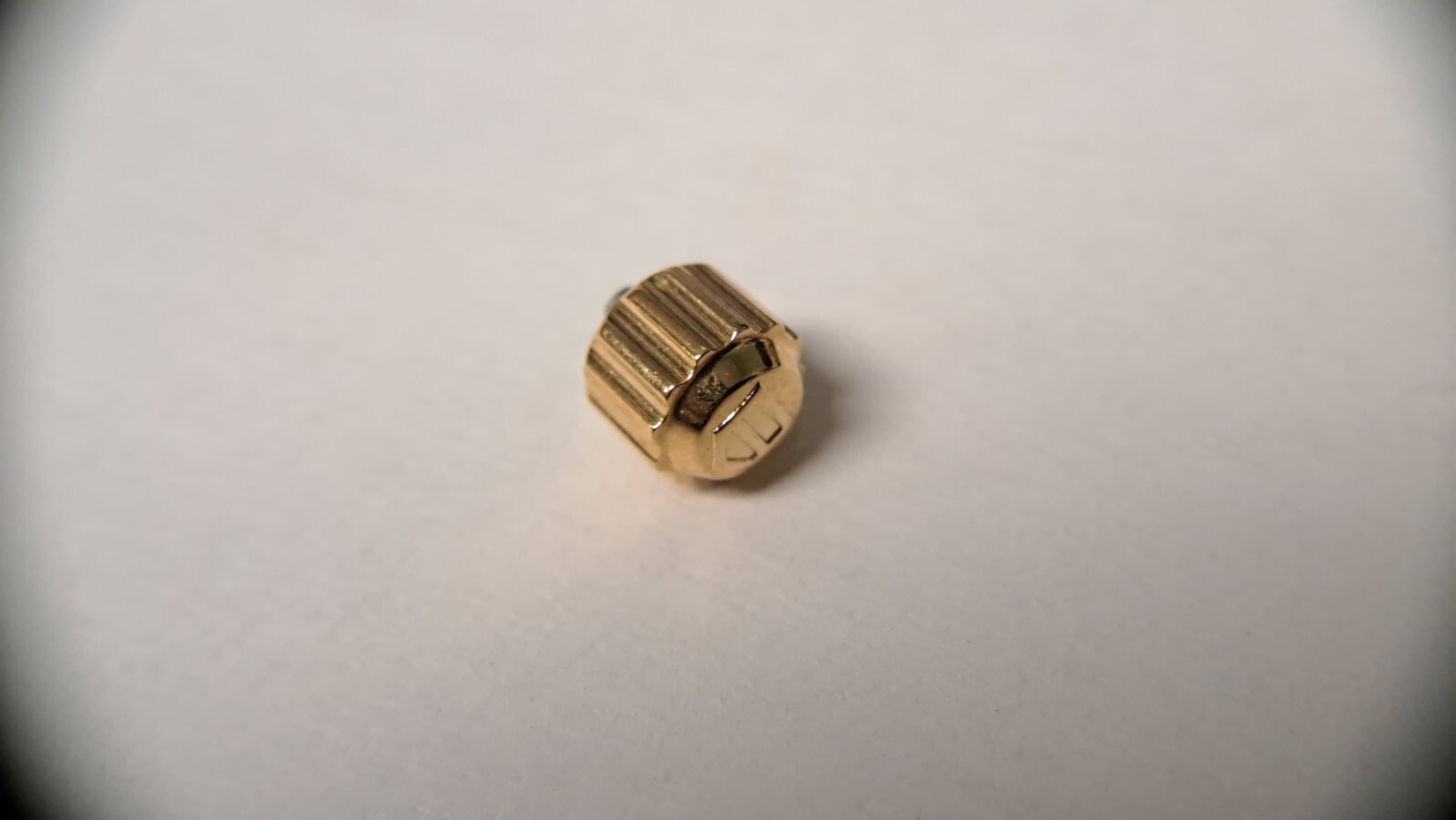 Genuine Tag Heuer crown yellow CAV-5827Y, 5.2mm diameter head, open/NEW NO NEED