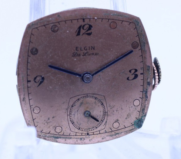 ELGIN DE LUXE 555 17j, C876791 WRIST WATCH MOVEMENT SALMON DIAL FOR REPAIR (M13)