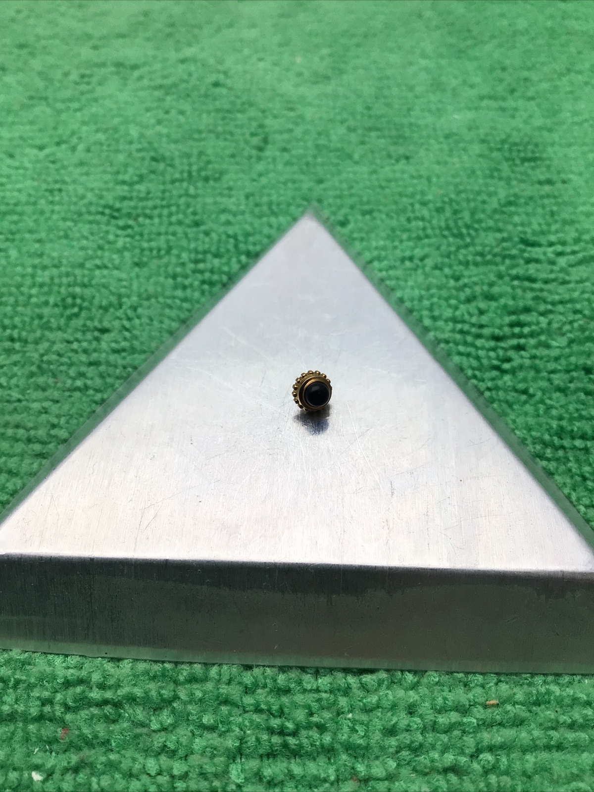Cartier Gold Crown With Blue Stone, 4.50 T.10