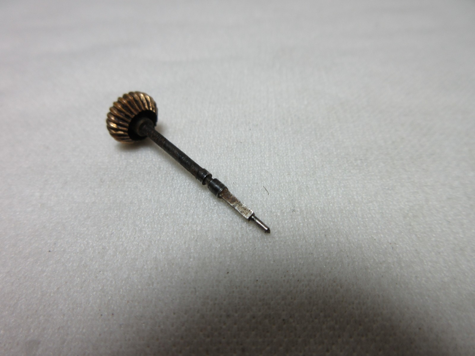 VTGE GOLD FILLED 8.15 MM POCKET WATCH CROWN WATCHMAKERS REPLACEMENT PART #7