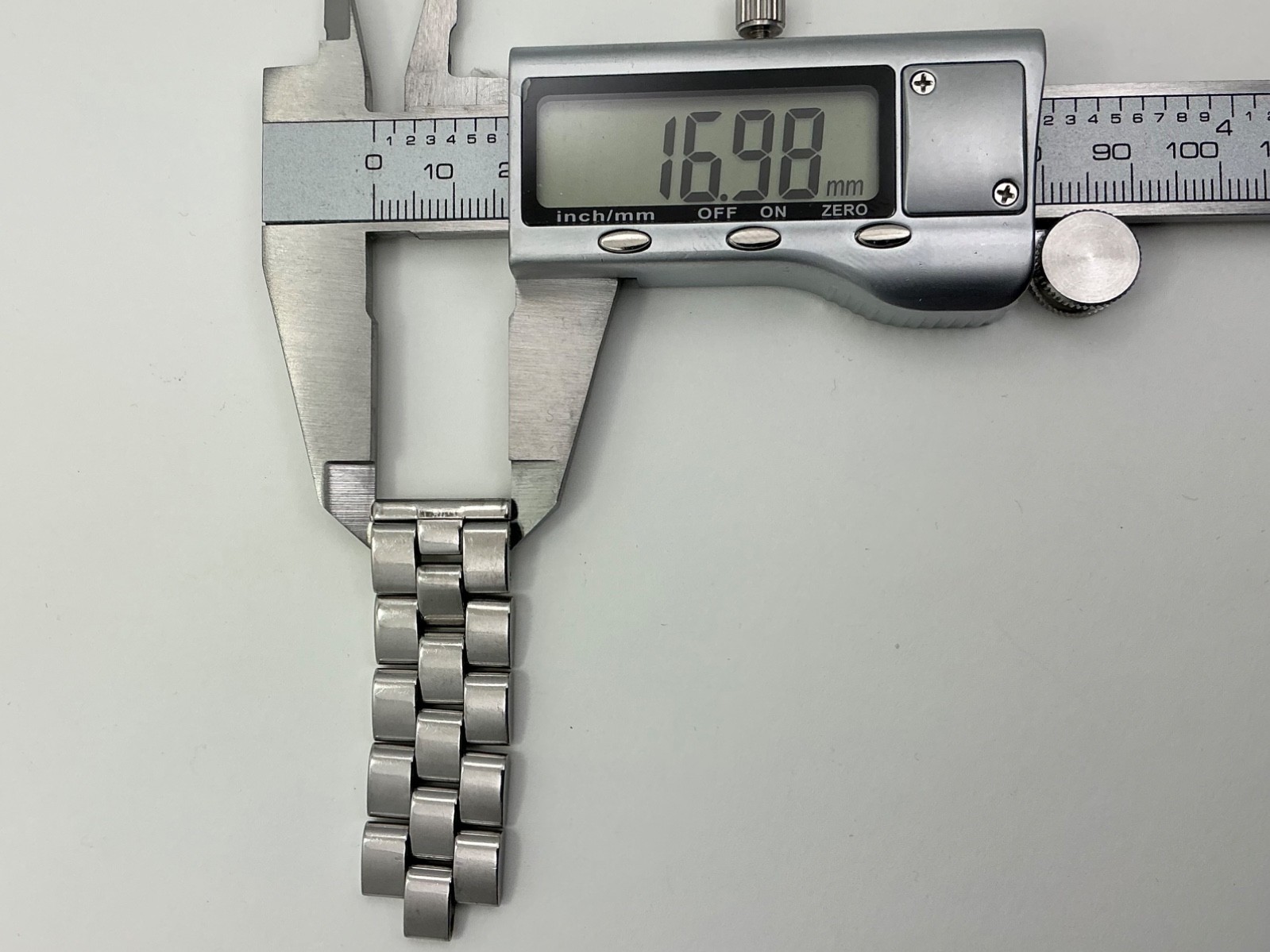 Gucci 3600J CONTINUOUS Partial Band Stainless Steel