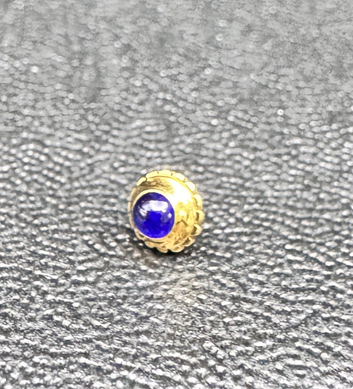 Genuine Cartier Crown Gold Plate With Blue Sapphire Stone 4.4 mm Tube 1.6 mm C23
