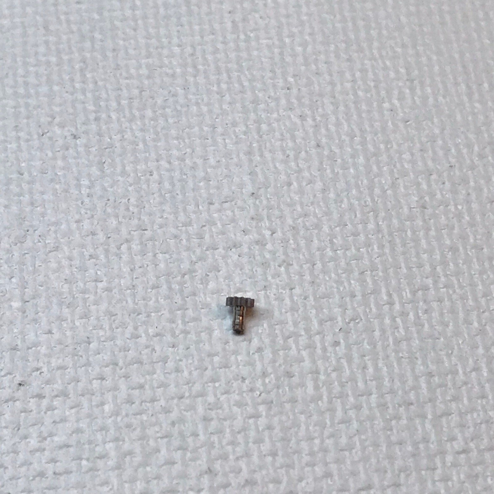 Standard ST Cal. 1686 Canon Pinion Original Watch Part / T800