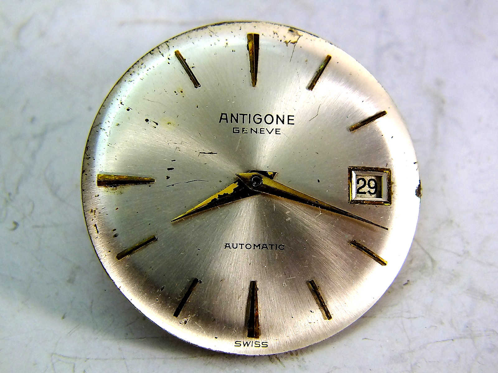 Vintage 25J ETA 2522 Automatic Movement w/Date Wheel/Window – GOOD Balance/Staff