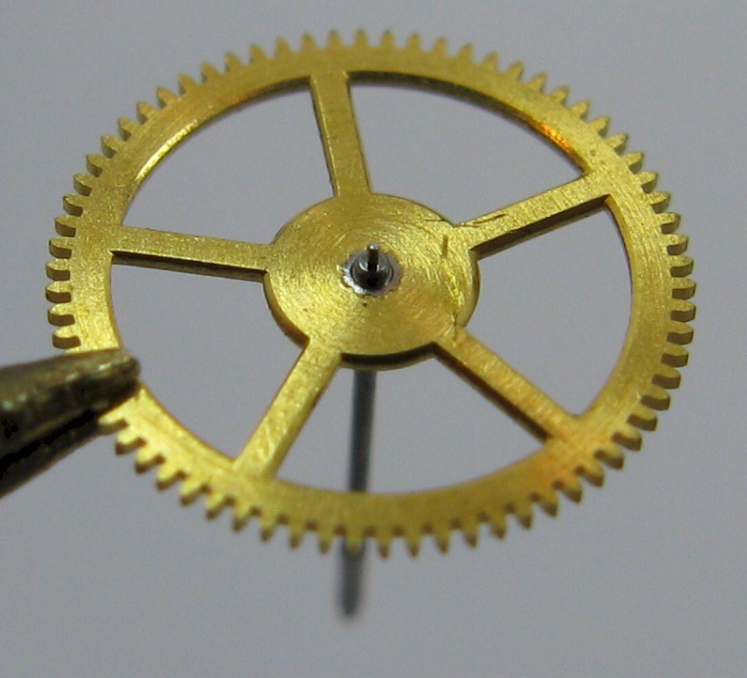 LeCoultre 815 watch movement part: sweep second #227 height 7.2 mm