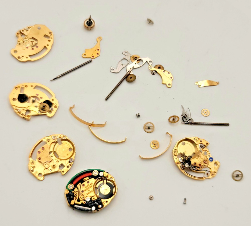 SB11Q12: ETA 976.001 Swiss Quartz Watch Movements & Parts Lot Longines Omega
