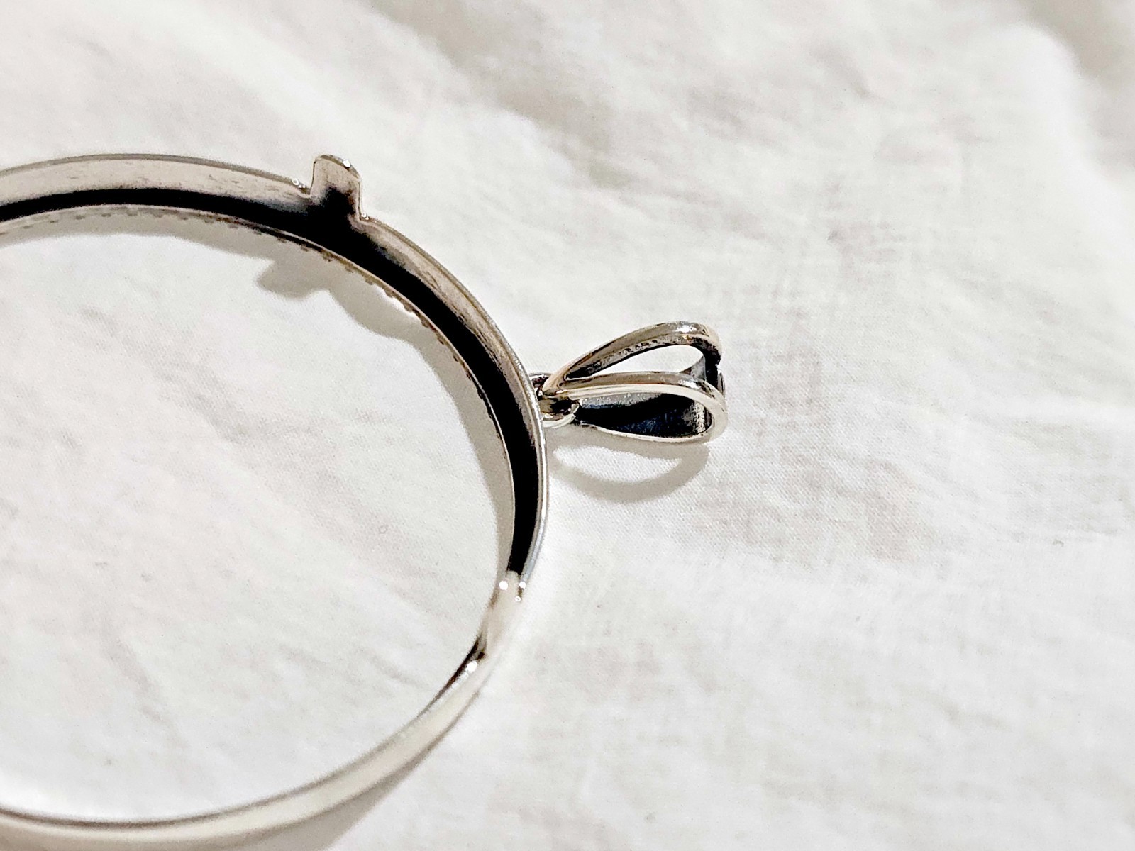 925 Sterling Silver Prong Back Illusion Edge Bezel for 39mm 1 oz Silver Rounds