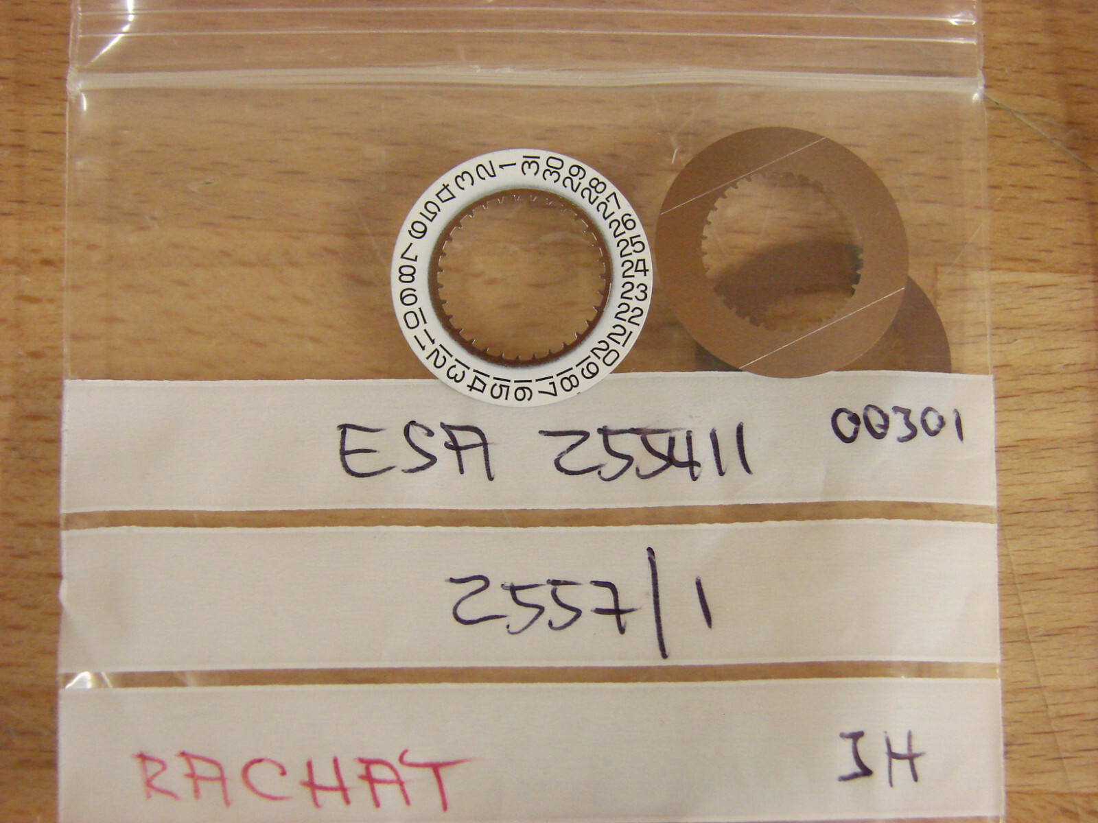 ETA 255.411, 255.241, 255.511 Longines 156.2 date disc #2557 date at 3, 6 or 12