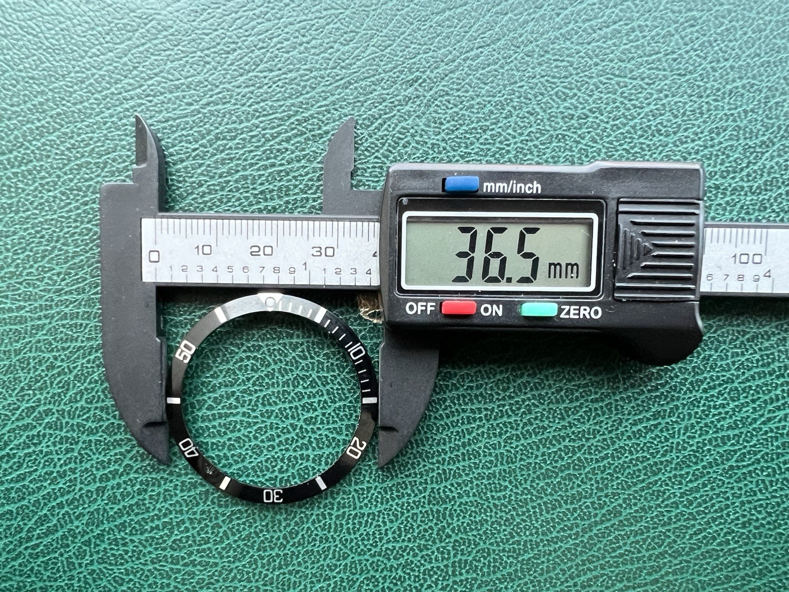 Genuine Rolex Submariner 5512 5513 1680 1665 Black Bezel Insert OC#1548