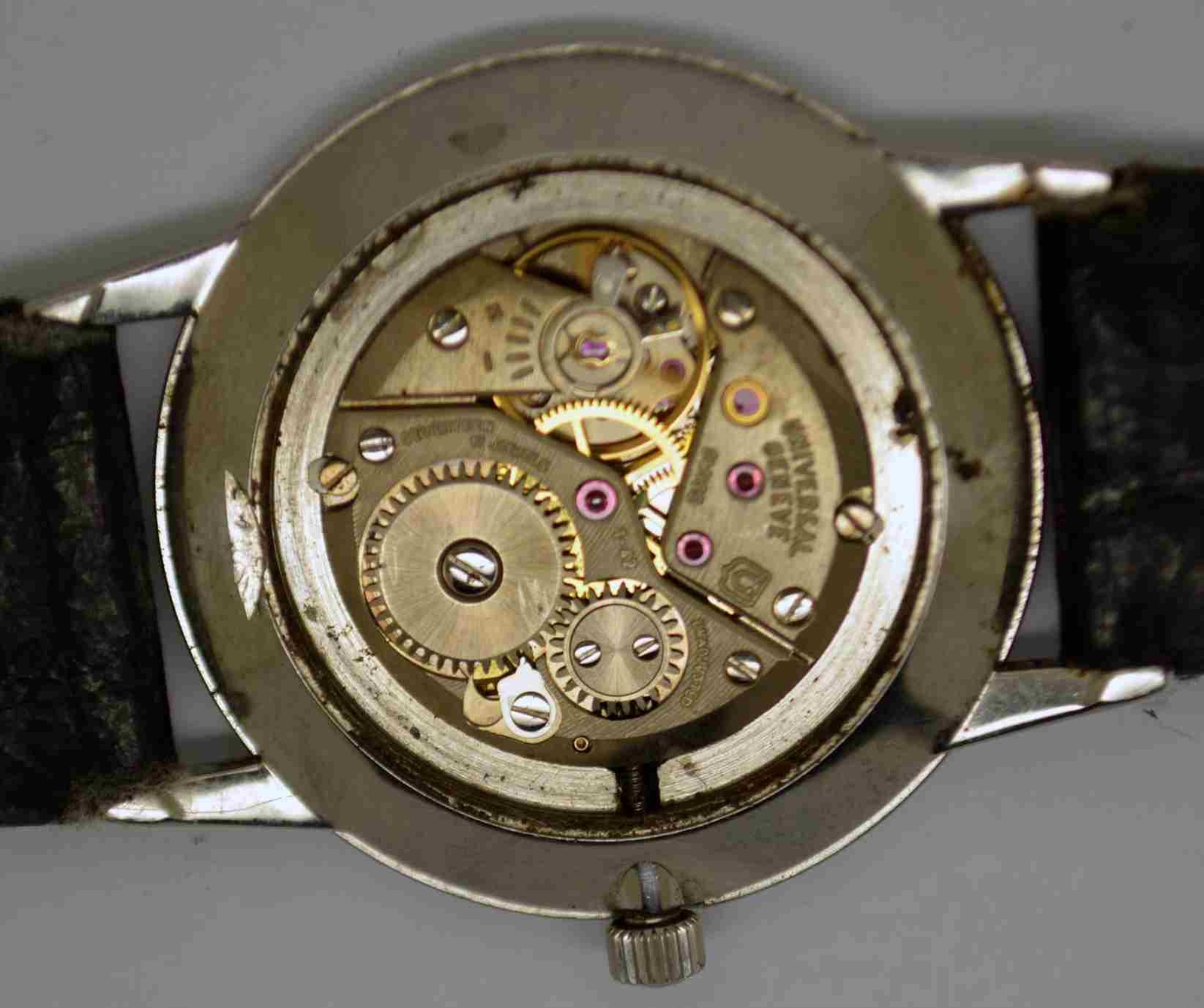 VTG UNIVERSAL GENEVE Manual Wind Steel Wristwatch. Ref: 1-568, Cal: 1-42