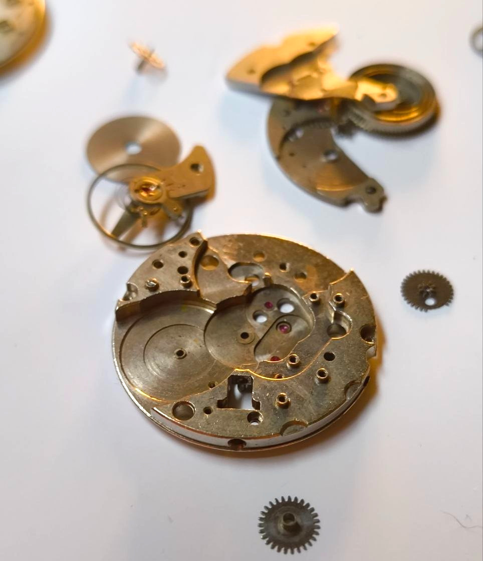 FHF ST 96-4 Swiss Watch Movement Parts / Vintage 17 Jewels Caliber
