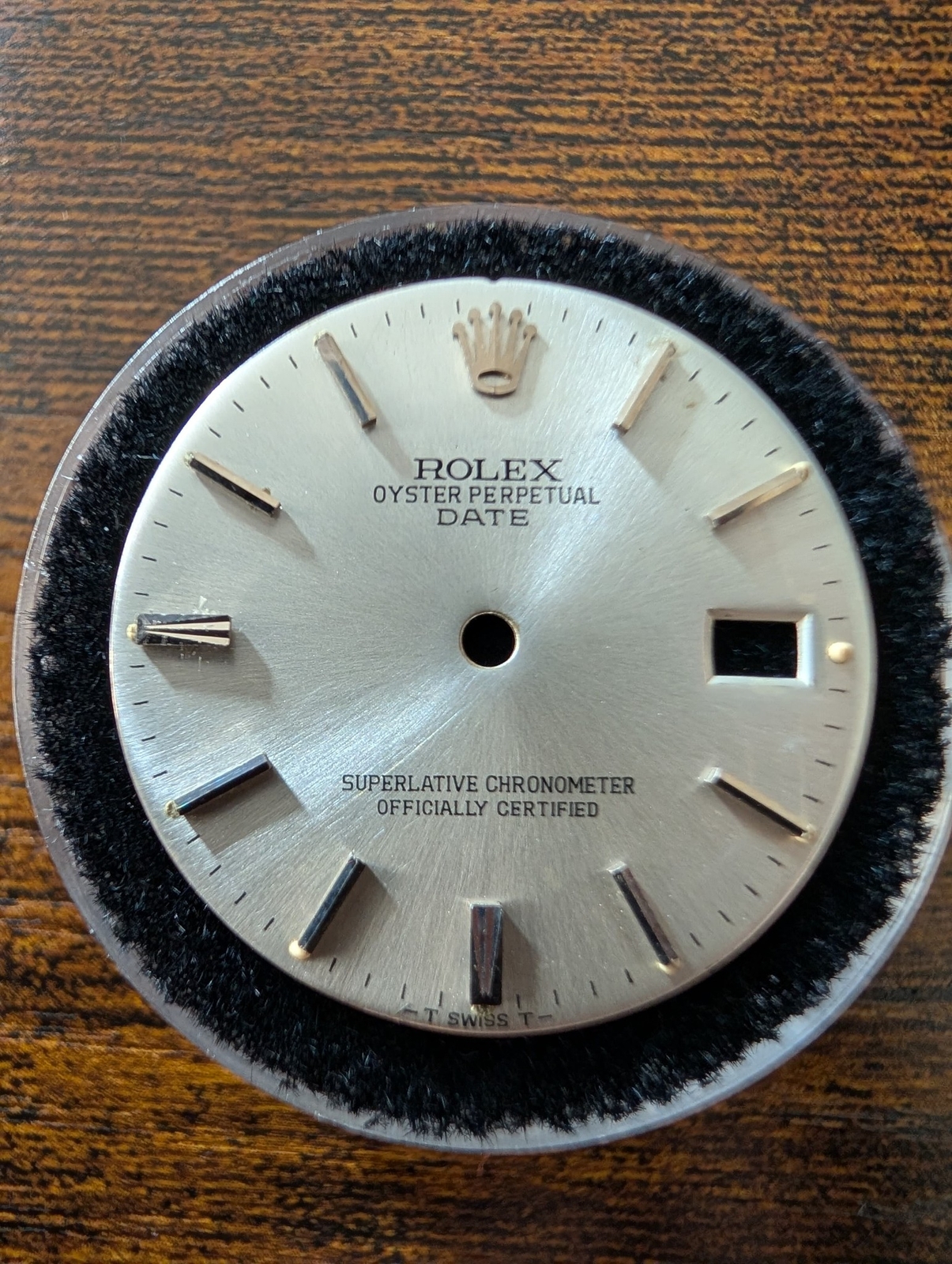 ROLEX OYSTER PERPETUAL DATE 34MM NON-QUICK DIAL – FAIR CONDITION 1500/1501