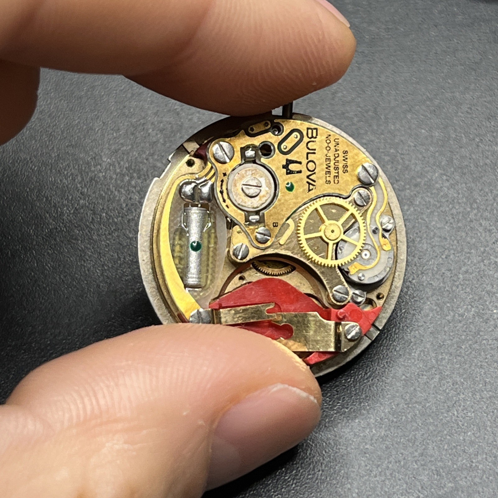 Bulova Accutron Quartz Cal. 2421.11 Movement (015)
