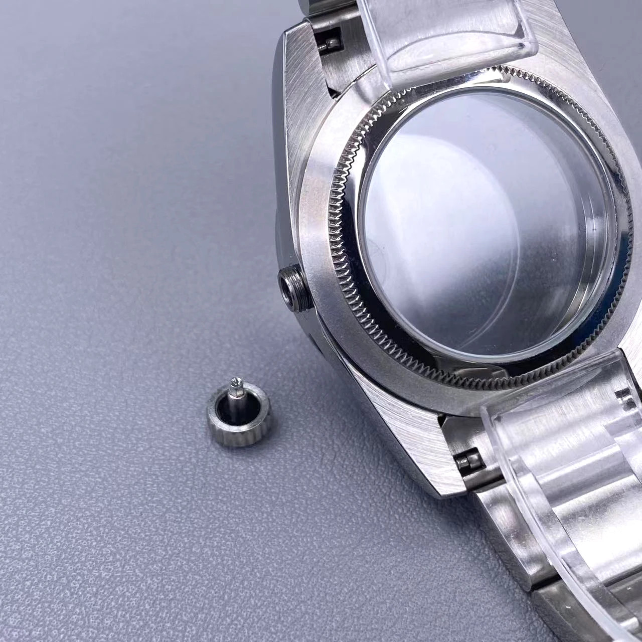 High-Quality NH35 Case 36Mm Engine Turned BEZEL Stainless Steel for AK Parts Rep
