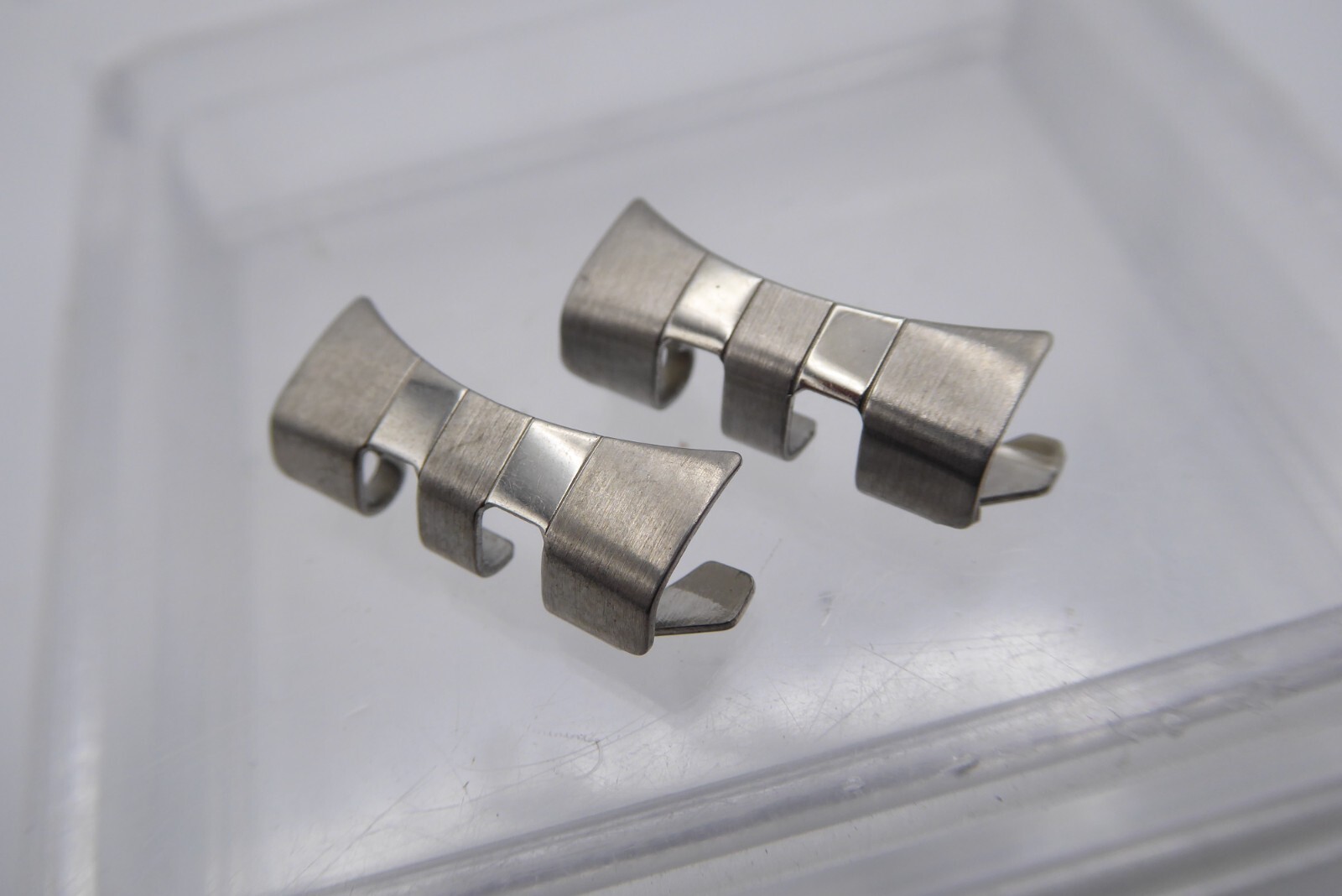 Vintage End Link Jubilee P464-687, 18mm