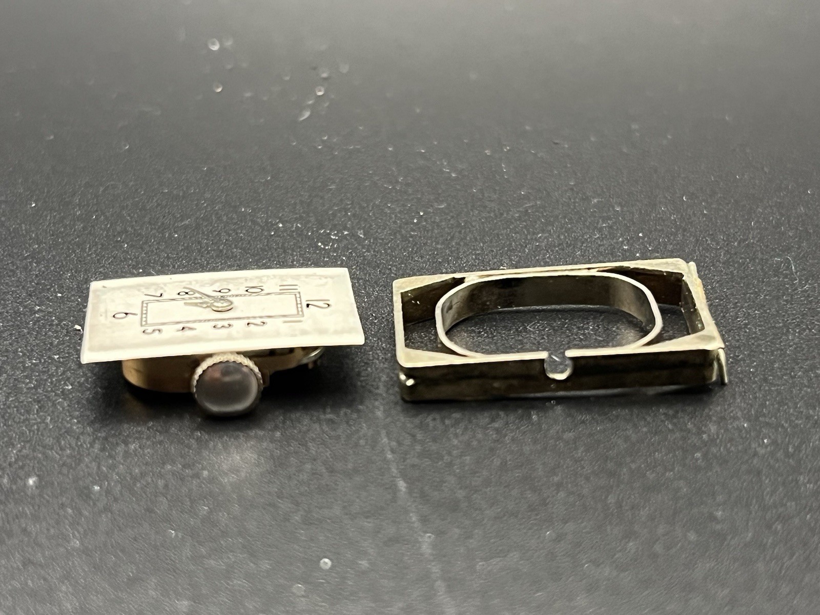 Circa 1920’s Alexora 17-jewel Swiss watch movement Dial & Internal Case