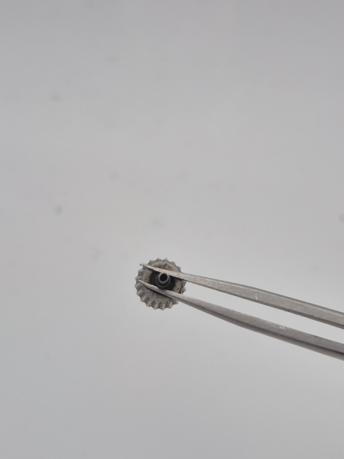 Lucien Rochat Corona 6.1mm x 3.8mm Step 90 Tube 2.5mm Screw Crown