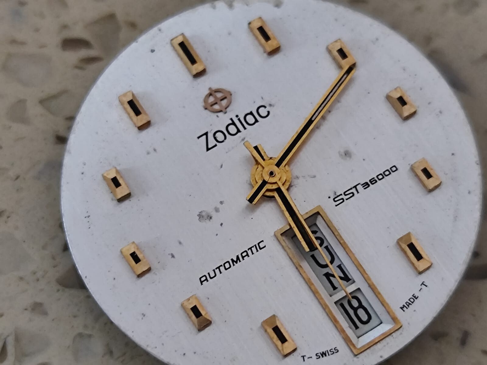 ZODIAC 86 incomplete movment With Dial Good Balance fit for zodiac 76 Used