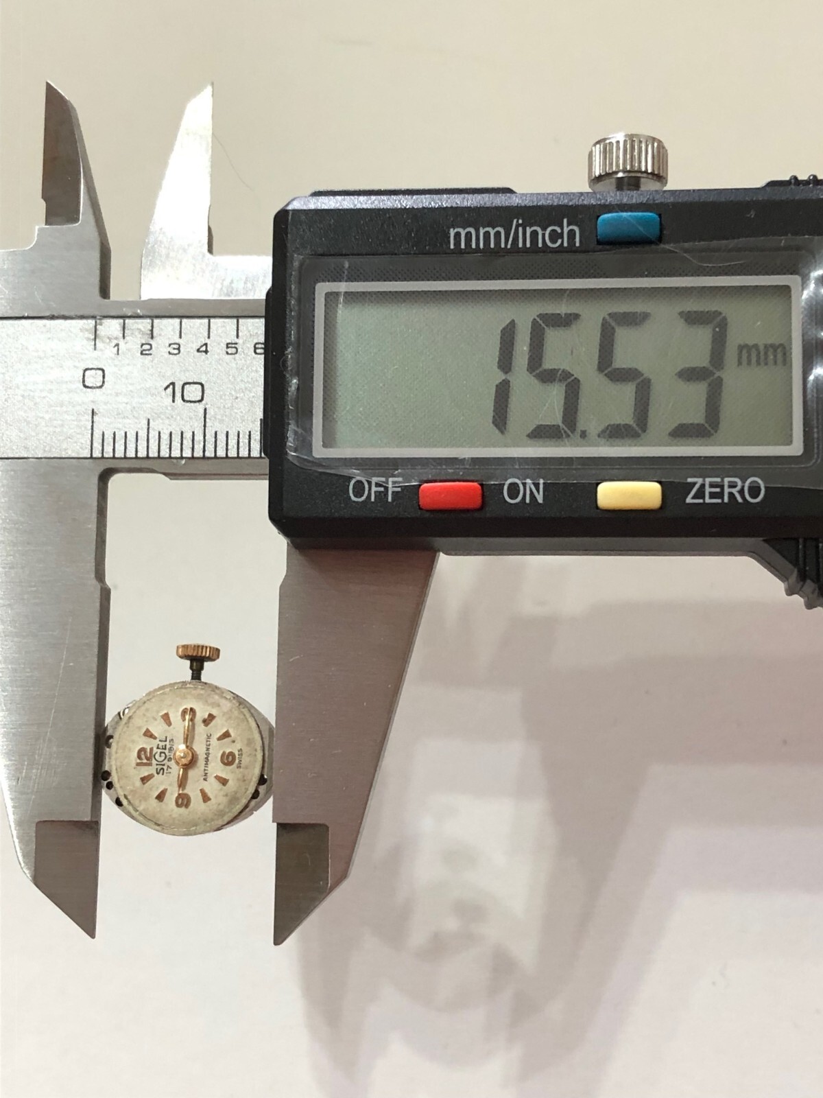 MECCANISMO SIGEL DA DONNA VINTAGE 17 RUBIS ANTIMAGNETIC SWISS MADE.