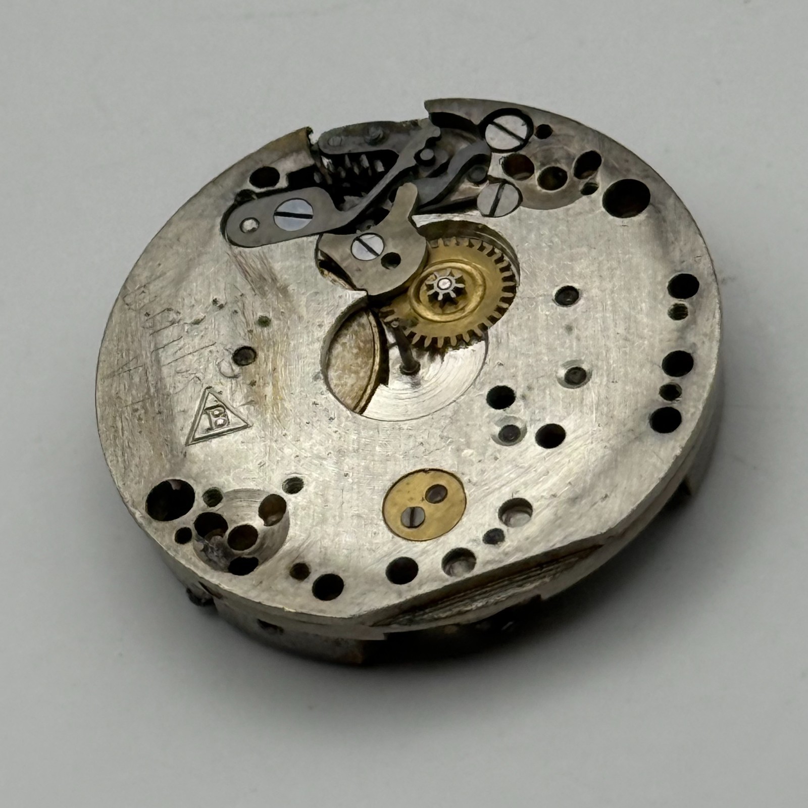 Buser Watch Movement 15 Jewels Swiss Manual Wind Vintage Parts Repair 23.2mm