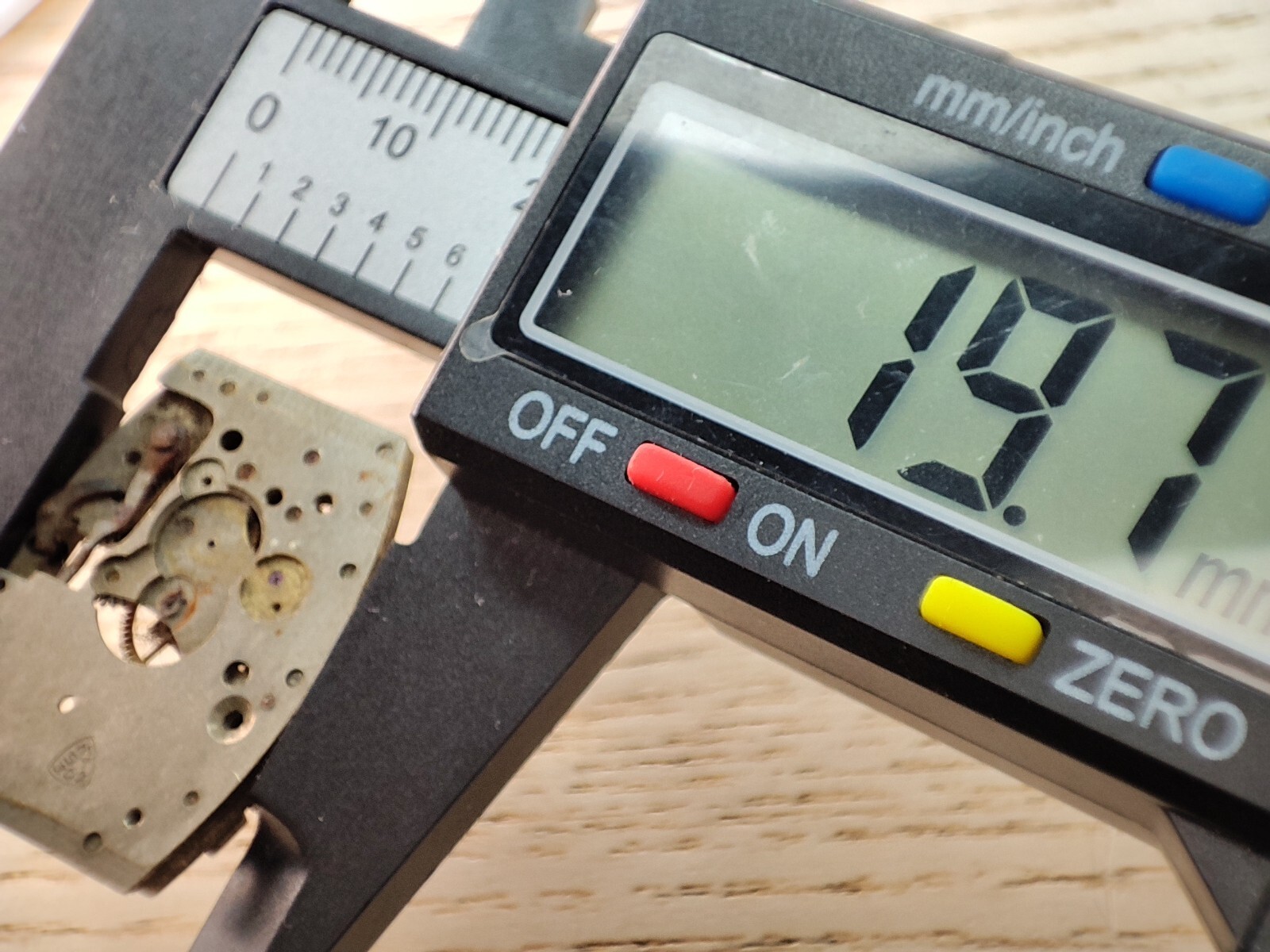 Meyer und Stüdeli Roamer Watch movement MST 302 – 19.7 mm – for parts and spares