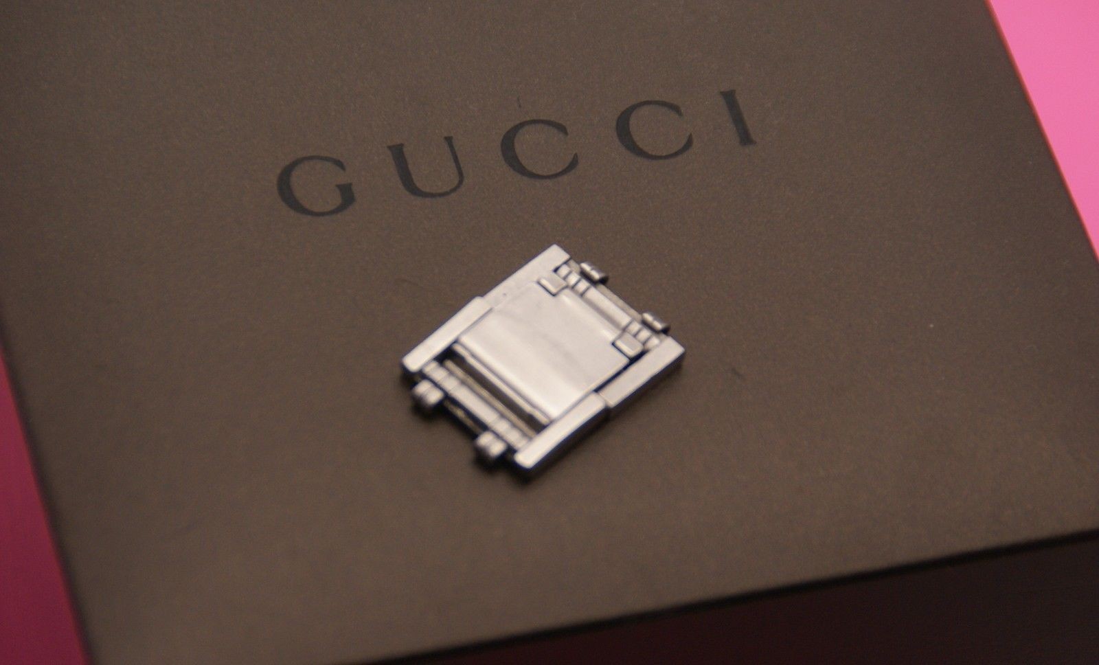 Gucci Replacement Clasp – 9000 M – Vintage (flat) – 2 – Tone – G
