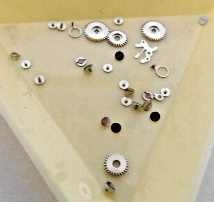 AS 1567. MISCELLANEOS PARTS. NEW OLD STOCK