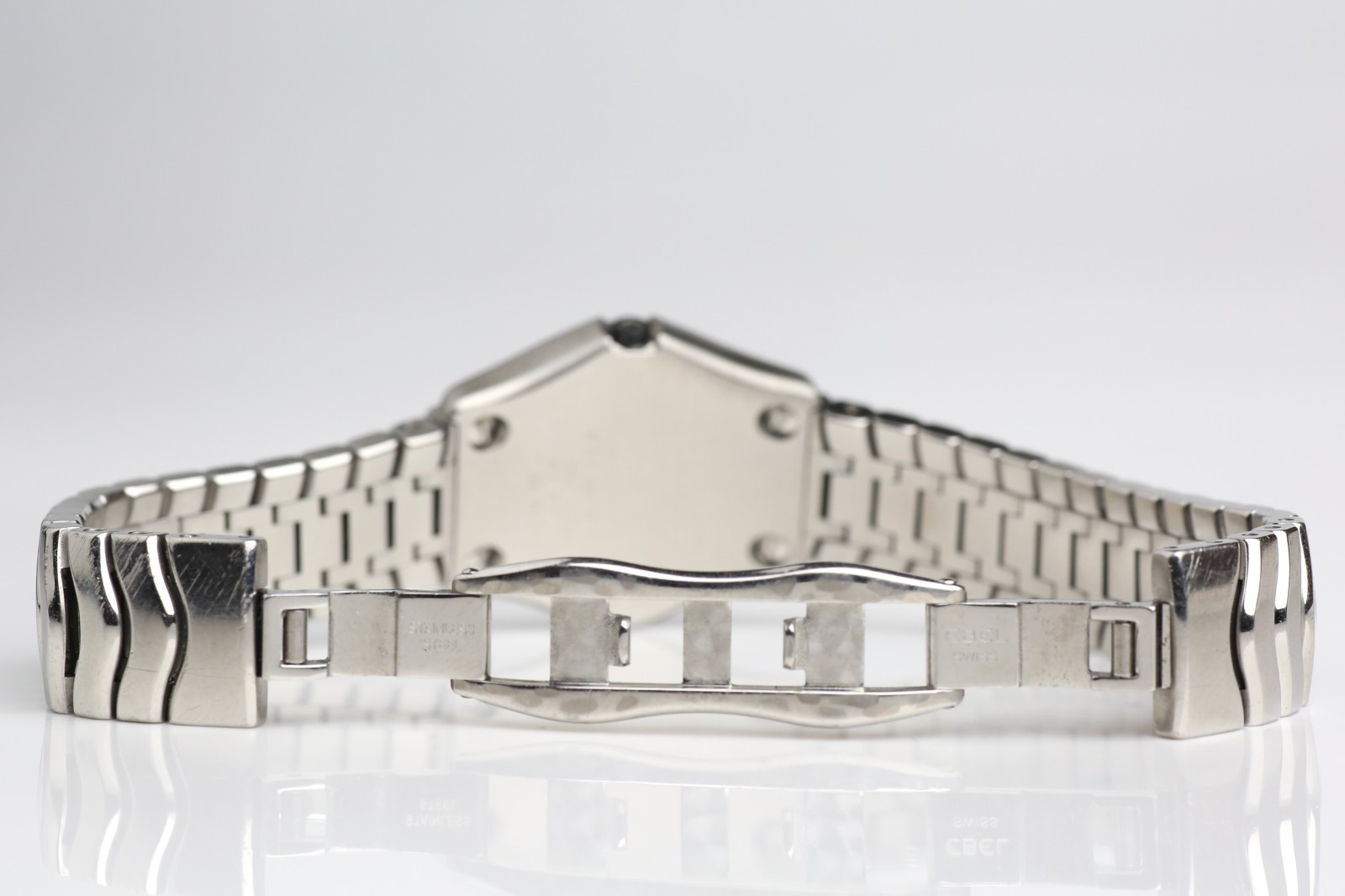 Ebel Classic Wave Quartz Ladies Case & Bracelet, 9157F11