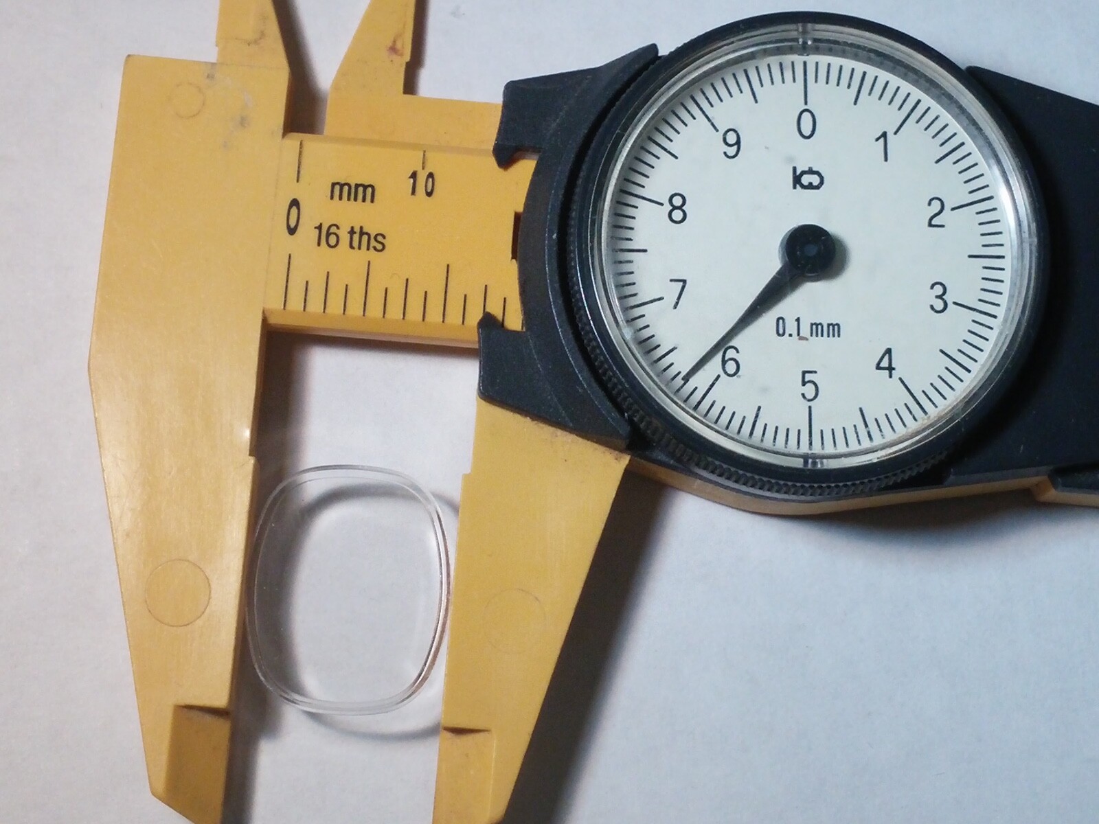 Bulova crystal 1519 F, for watch repair