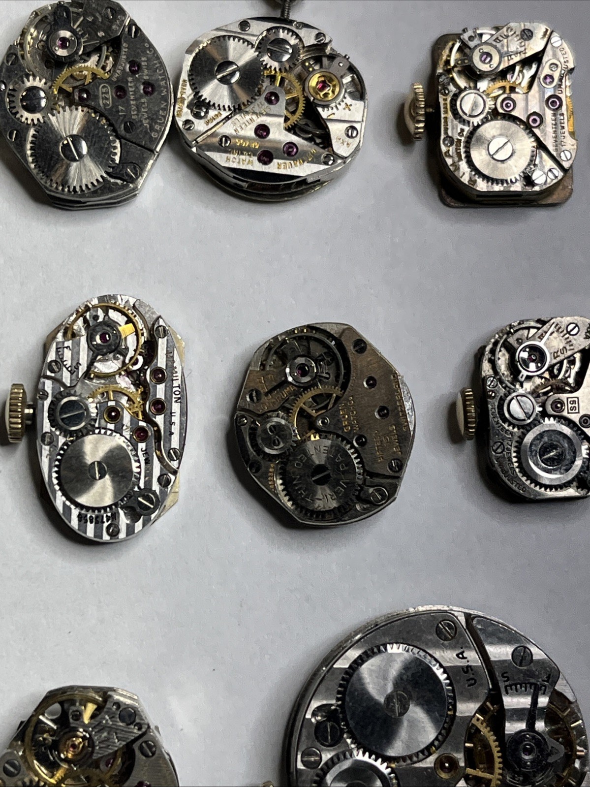 Lot Of 21 Vintage Wrist Watch Movements Bulova, Gruen, Others For Parts Repair