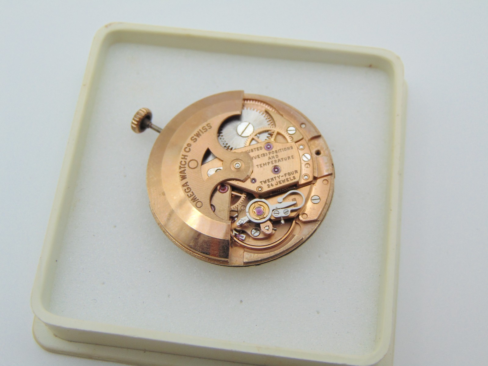ORIGINAL OMEGA CONSTELLATION PIE PAN MOVEMENT COMPLETE – OMEGA 564 – ( WORKING )