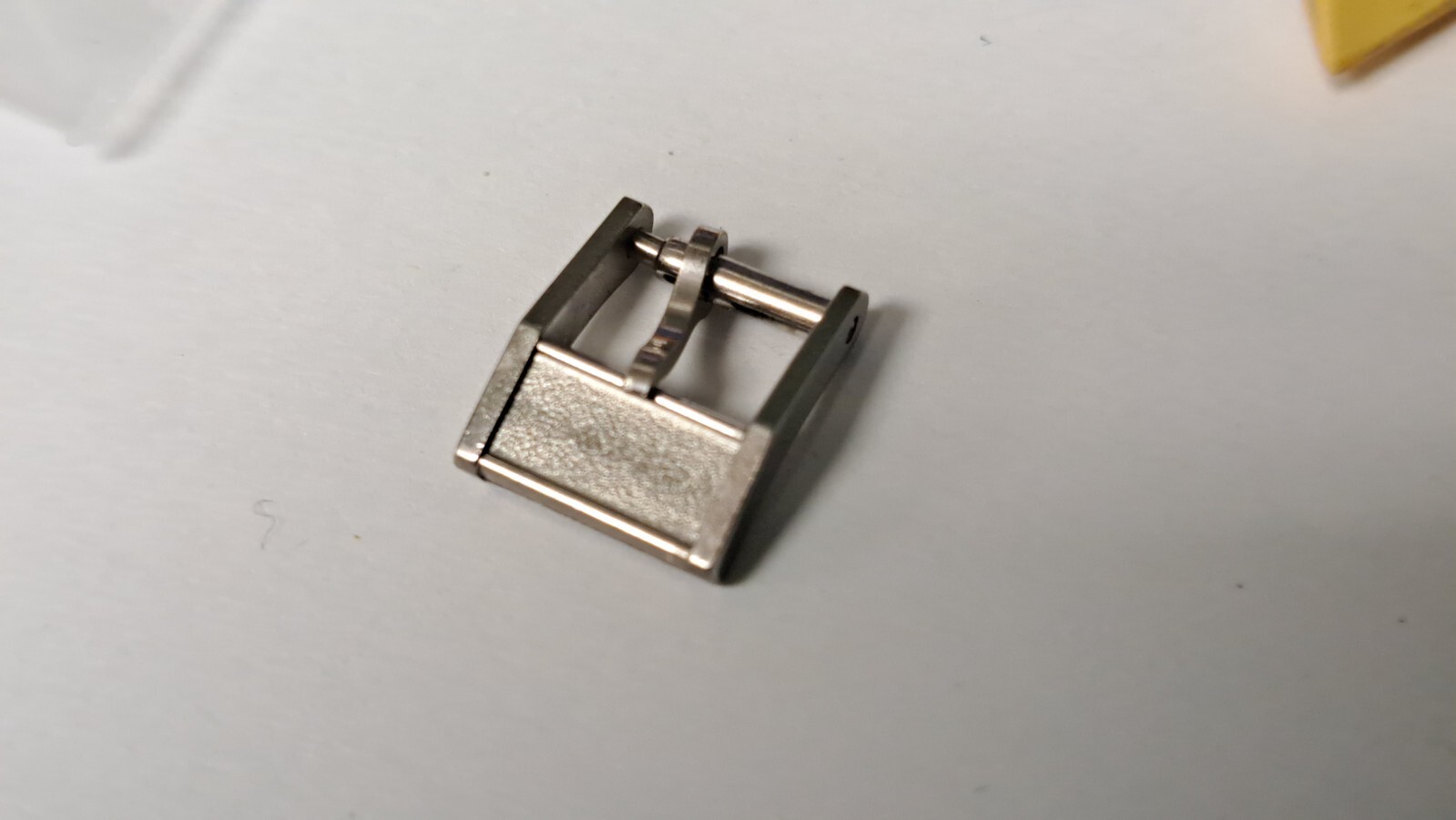 Ebel Buckle 10mm outer diameter, 8mm inner white no logo