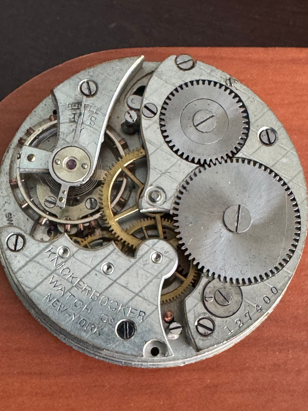 VINTAGE 16 SIZE KNICKERBOCKER WATCH CO. POCKET WATCH MOVEMENT KEEPING TIME
